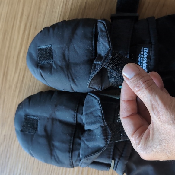 Kids' Black Mittens with sleeve - Picture 6 of 8